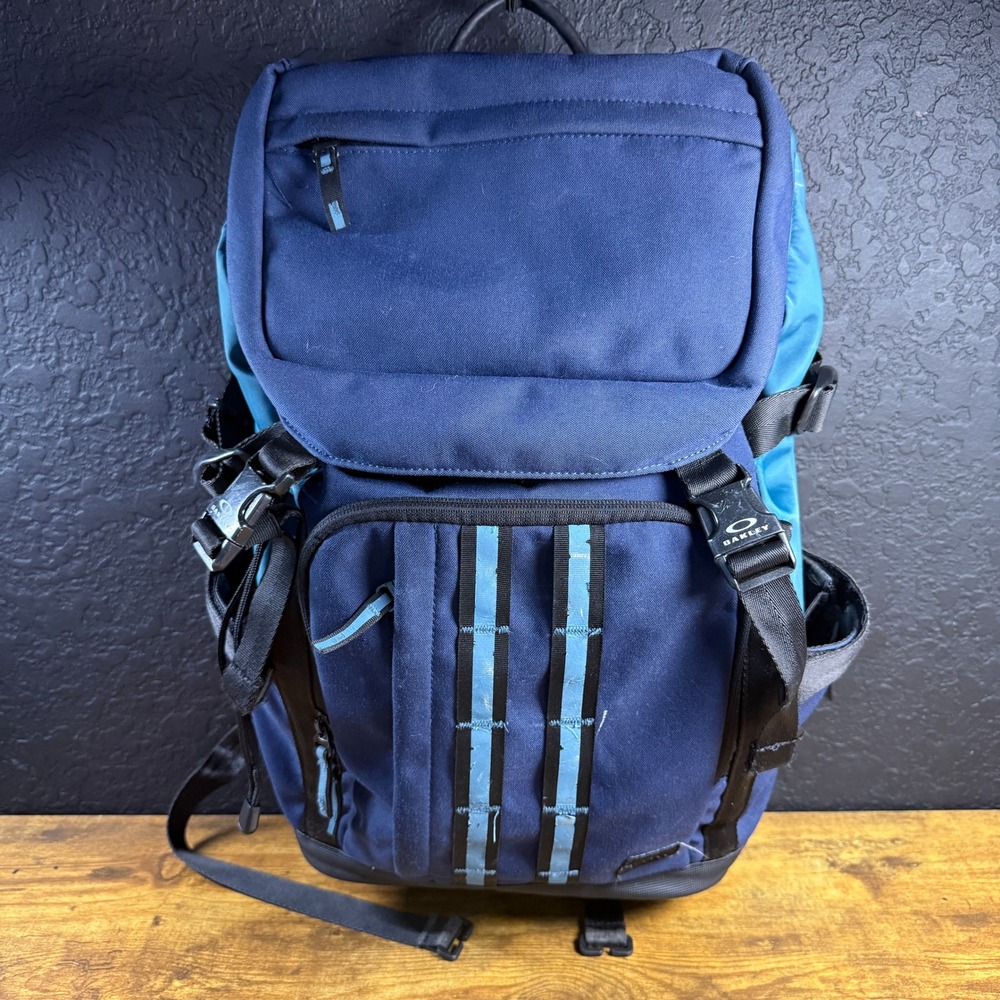 Oakley Voyage 23L Blue Nylon Polyester Backpack Mens‎ Large
